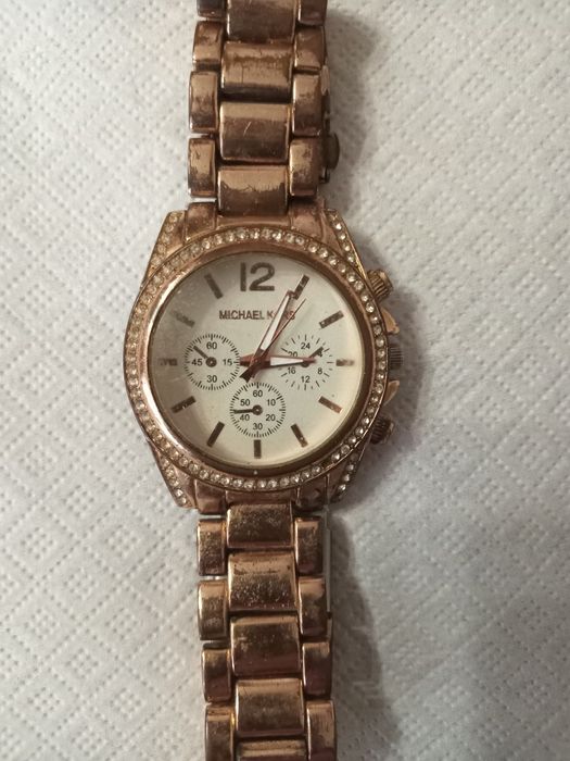 Часы наручные женские