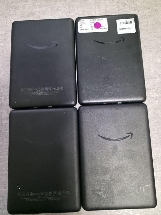 Kindle 10 покоління. 2021 року. 4гб. Дефект. Гарантія