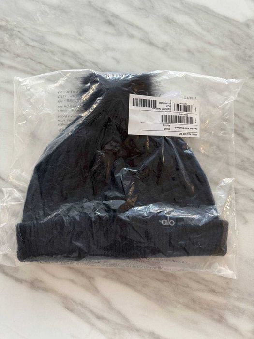 Cable Knit Winter Bliss Beanie, шапка синя Alo Yogo Оригінал