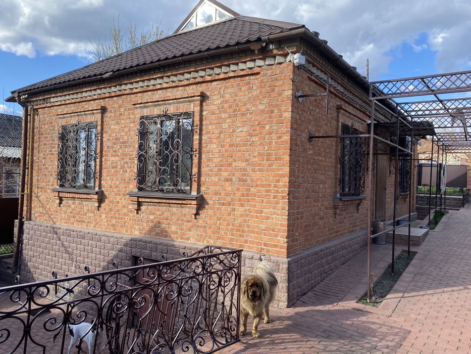 Продам будинок в затишному та спокійному районі