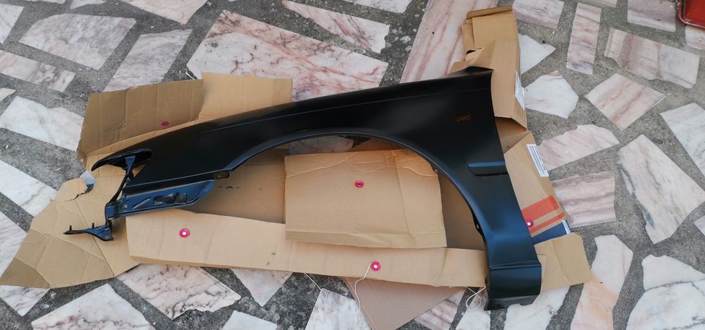 Guarda Lamas Esquerdo Toyota Corolla xli (AE100) [NOVO]