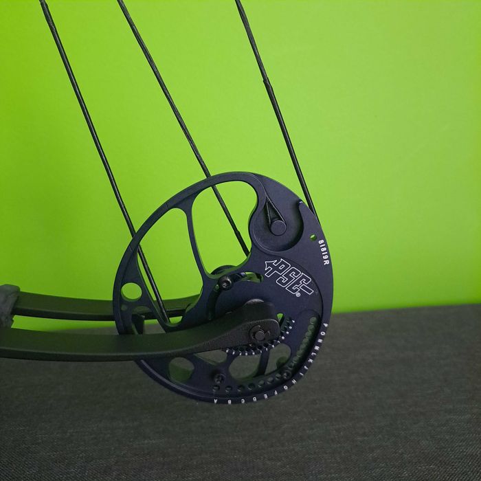 PSE Stinger Max SS (2020) – łuk bloczkowy z pełnym wyposażeniem