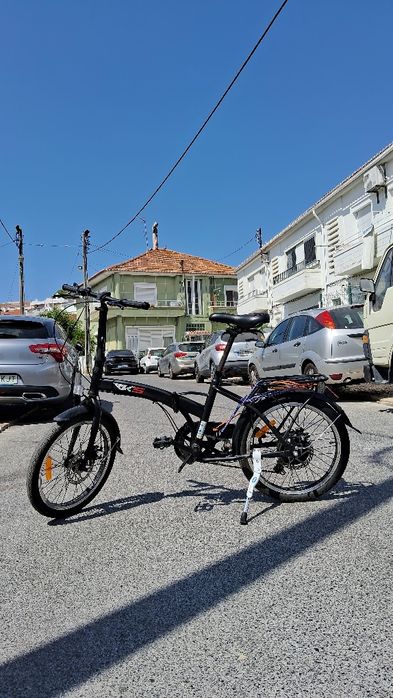 Bike Não elétrica,mas da para por bateria.
