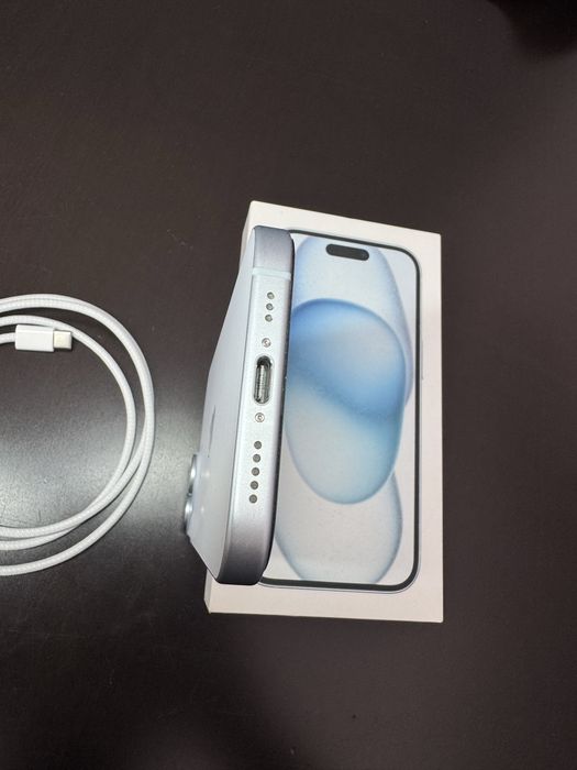 iPhone 15 128GB błękitny