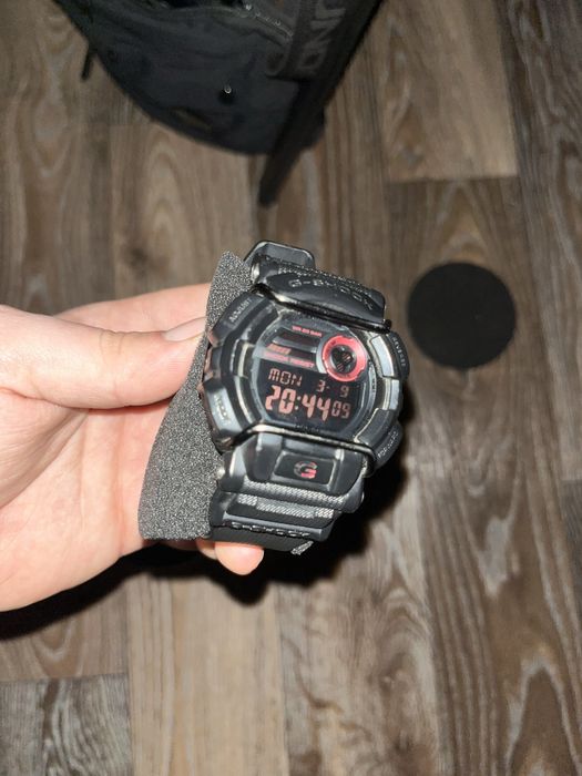 ЧасыCasio g-shock GD-400