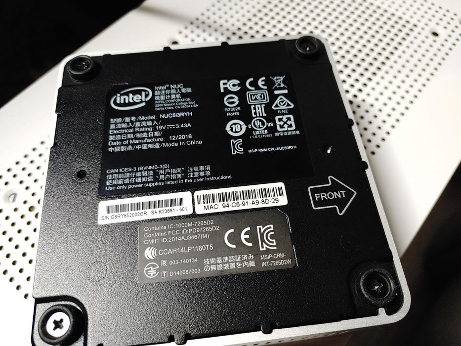 Intel NUC 5i3RYH / i3 / 8GB / 256 SSD / 1 TB