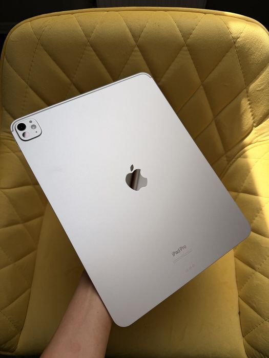 iPad Pro 13" M4 2024 256 GB WiFi Silver 100% Стан Нового (арт.4108)