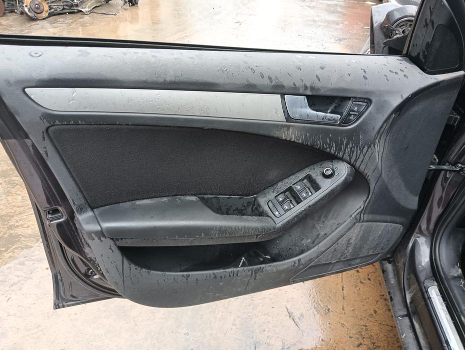 Chapeleira Da Mala Audi A4