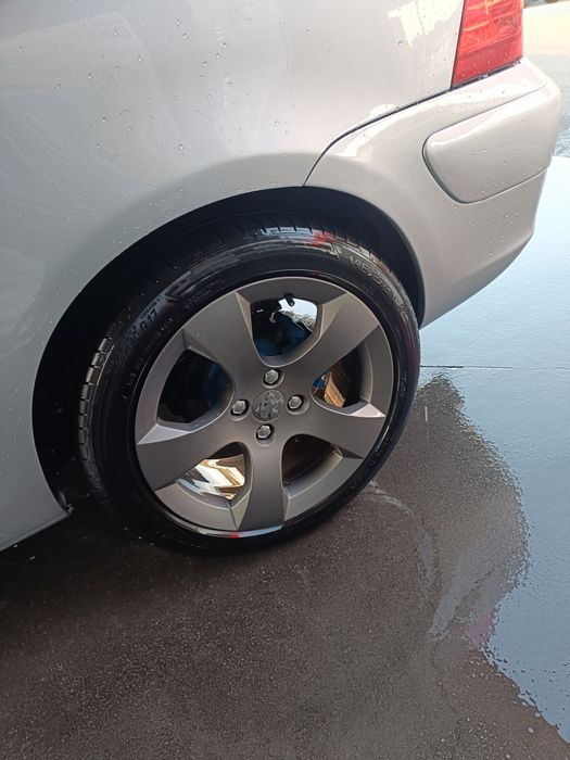 Vendo ou troco por algo do meu agrado  aceito propostas se não tem interesse não perca seu tempo nem faça gastar o meu sem pressa em vender!!