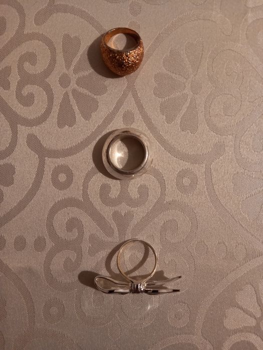 2 colares e 2 anéis + 1 OFERTA DE 1 ANEL EXCLUSIVO