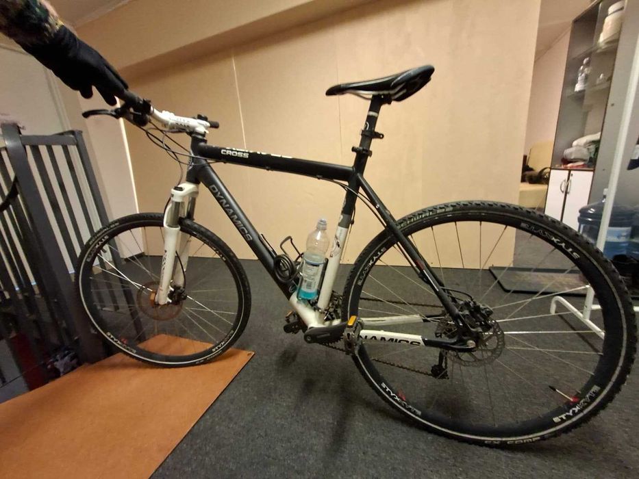 Rower Cross Gravity Dynamics