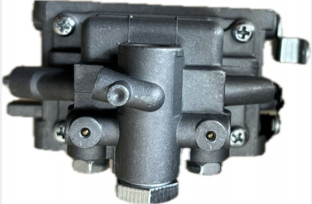 Gaźnik Briggs & Stratton V-Twin Vanguard 14-26 KM 351777