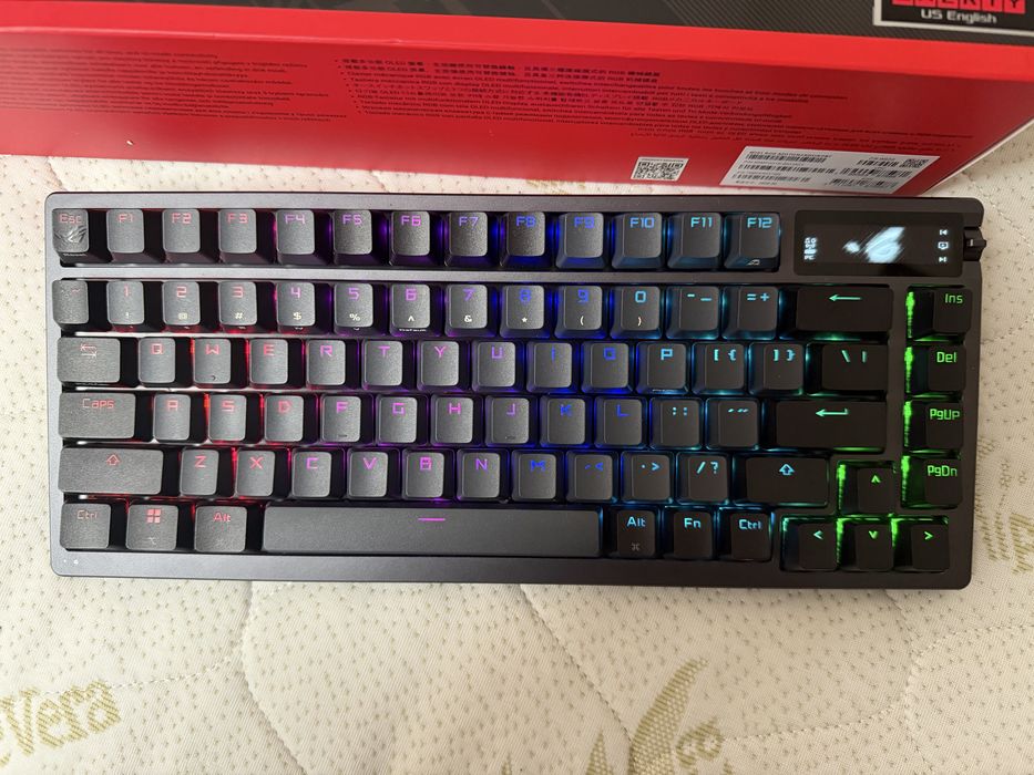 Asus rog azoth  rog nx red switch