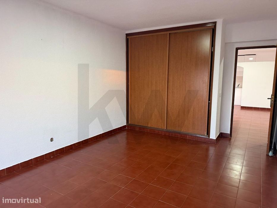 T 1 em Olhos de Água, Edificio Campimar