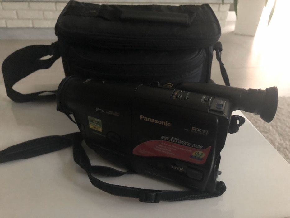 Продам б/у видеокамеру Panasonic