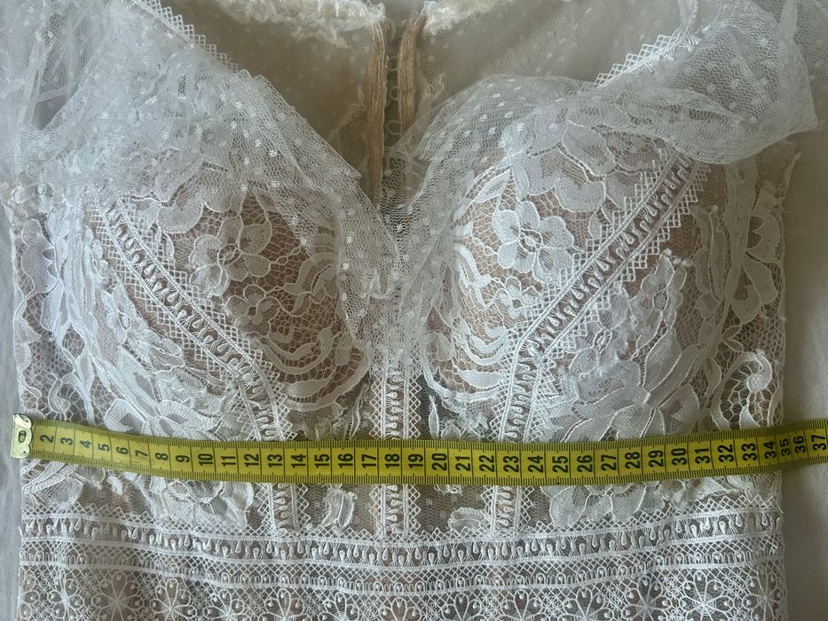 Elizabeth Passion, model 4851T