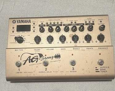 Pedaleira para Guitarra Acústica Yamaha AG Stomp