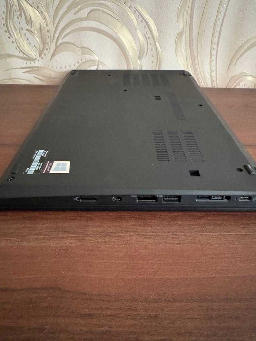Lenovo ThinkPad T14 Gen 1 AMD Ryzen 5 Pro 4650U / 16GB / SSD