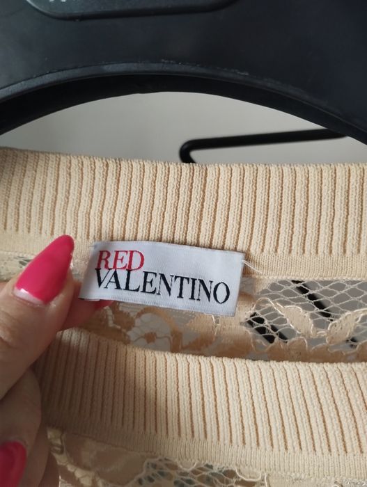 Oryginalna bluzka Red Valentino L koronka
Bluzka oryginalna Red Valent