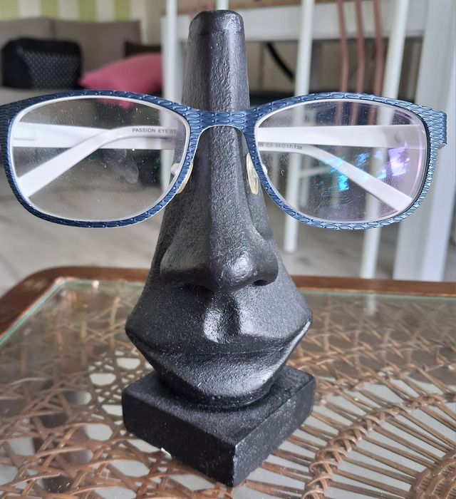 Stojak nos na okulary