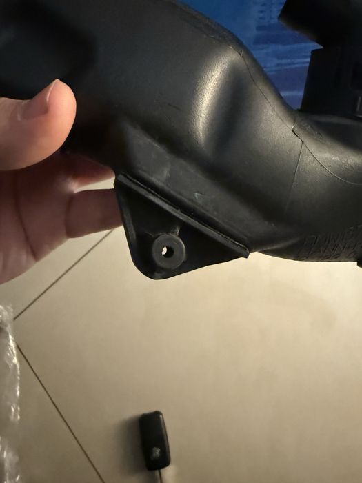 Патрубок N54 BMW 13717571348