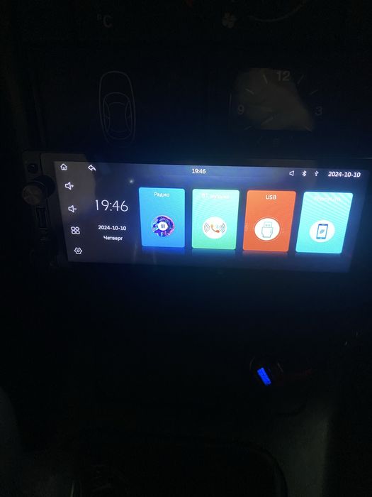 Автомагнітола  з Apple Carplay Android Auto