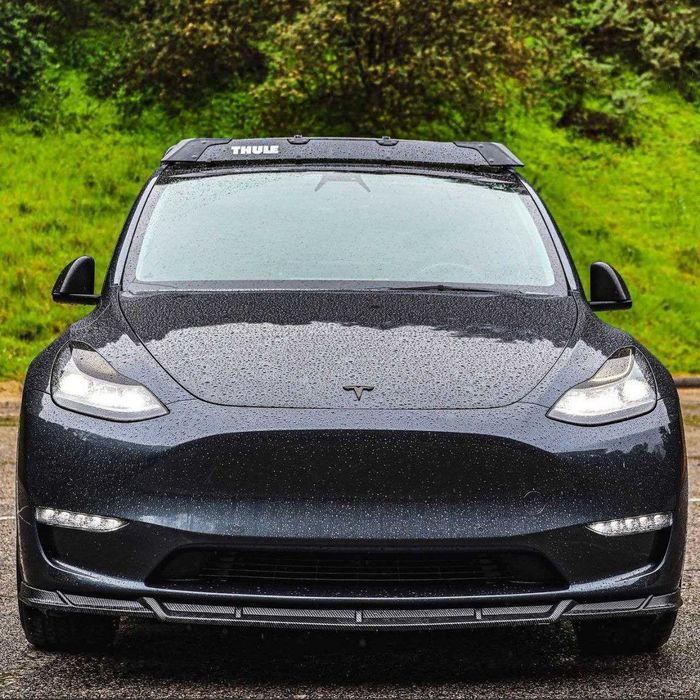 Cплиттер на Tesla Model Y диффузор спойлер зеркала пороги губа сплiтер