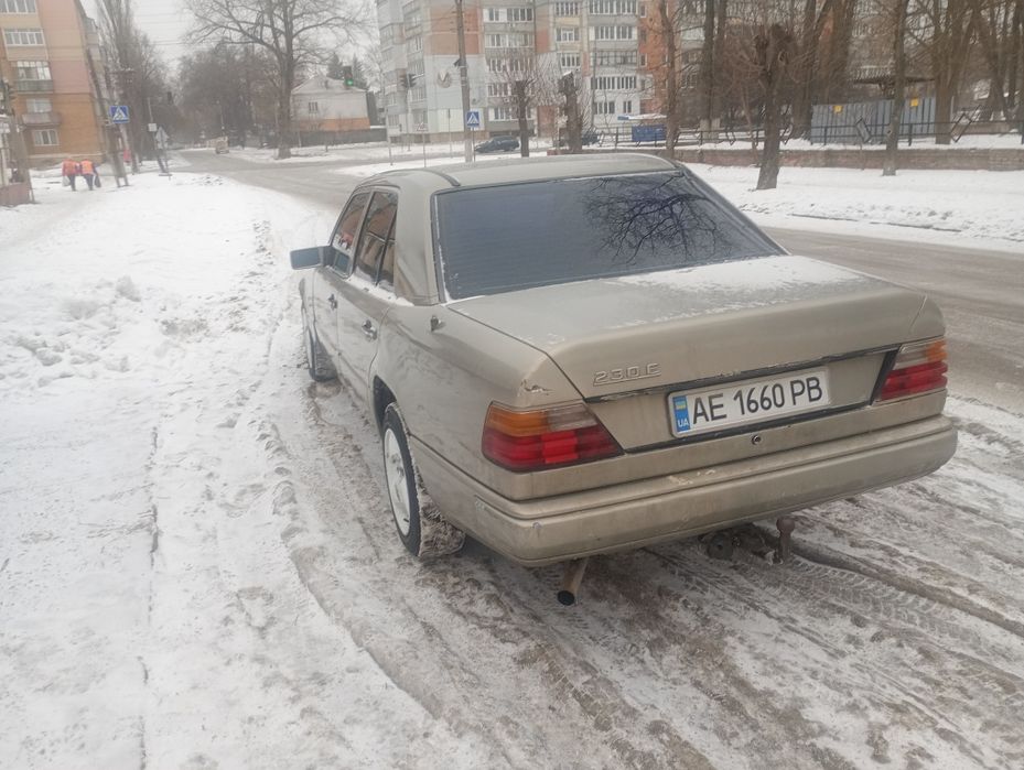 Продам мерседес 124 газ бенз