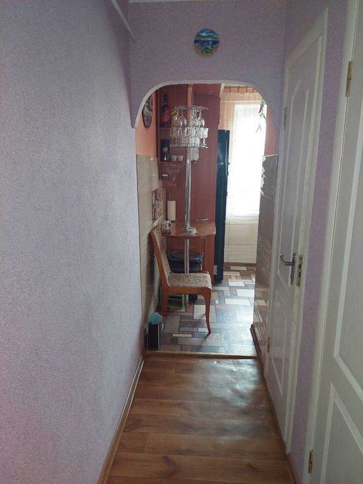 Продам 3к квартиру з ремонтом жилий стан.Індивідуальне газове опалення