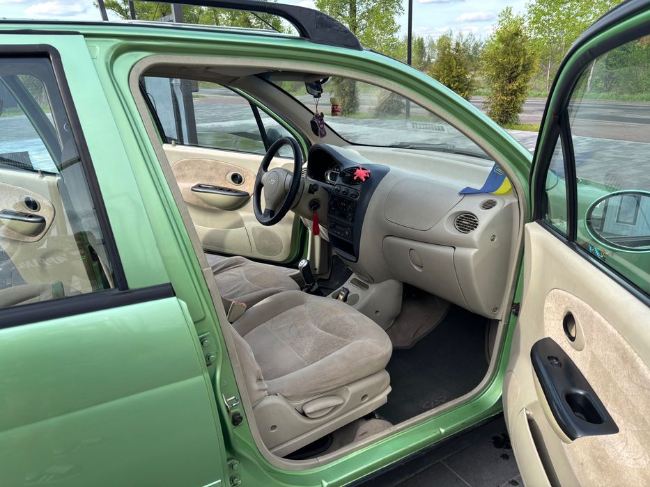 Автомобіль Cherry QQ