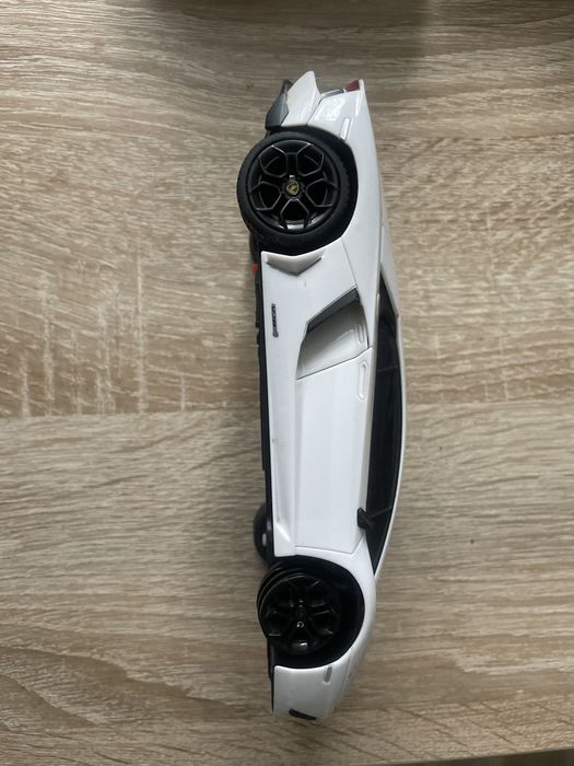 Машинка на р/к Rastar Lamborghini Countach
