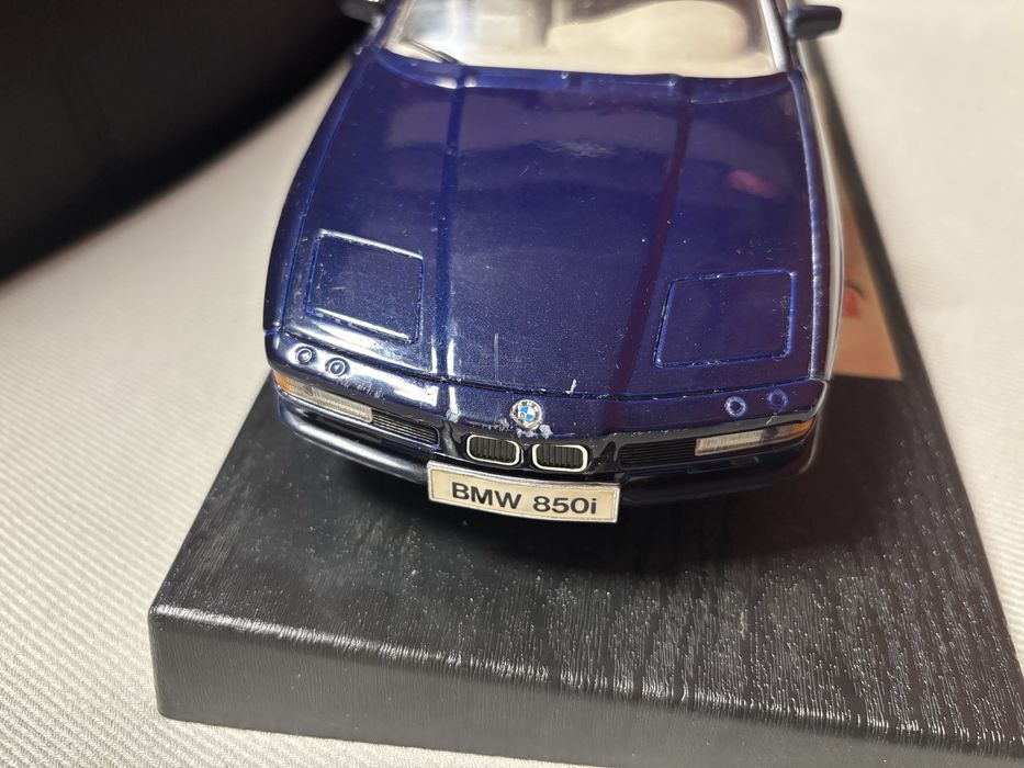 BMW 850i (1990) w skali 1:18