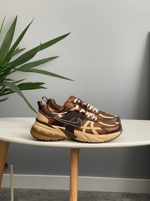 Кросівки Кроссовки Nike V2K Run Lt British Tan повсякденні