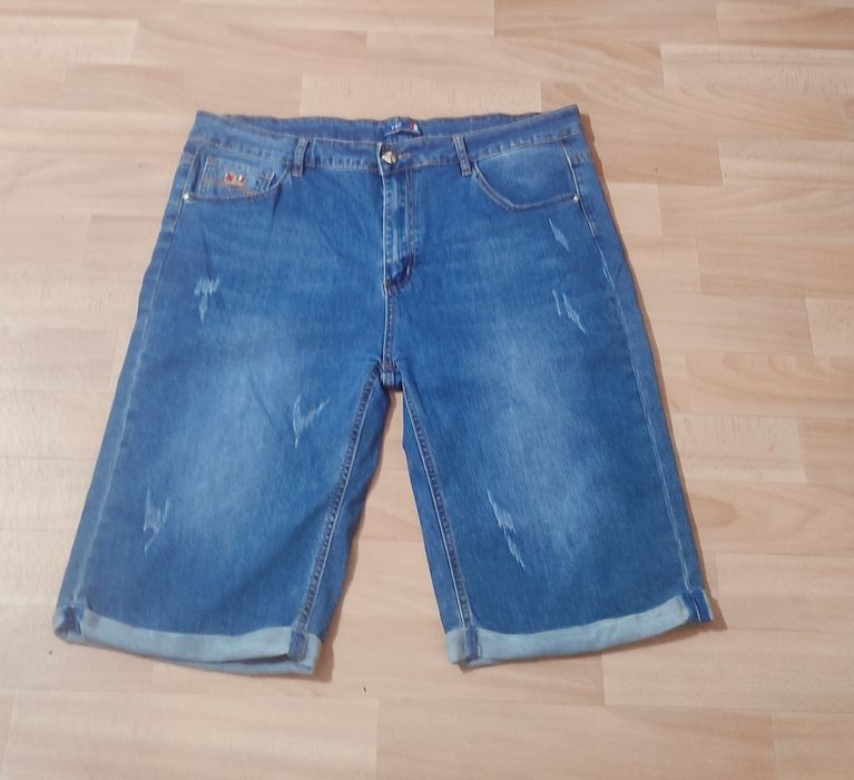 Продам джинсовые шорты женские XL