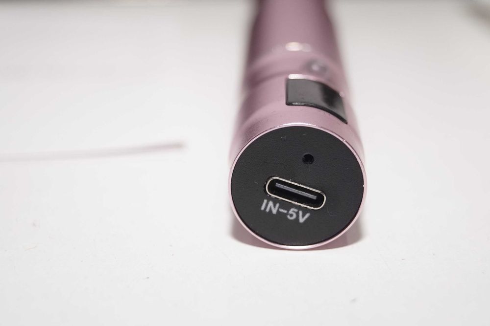 Bezprzewodowy Derma Pen urządzenie do Mezoterapii + 9 Kartridży