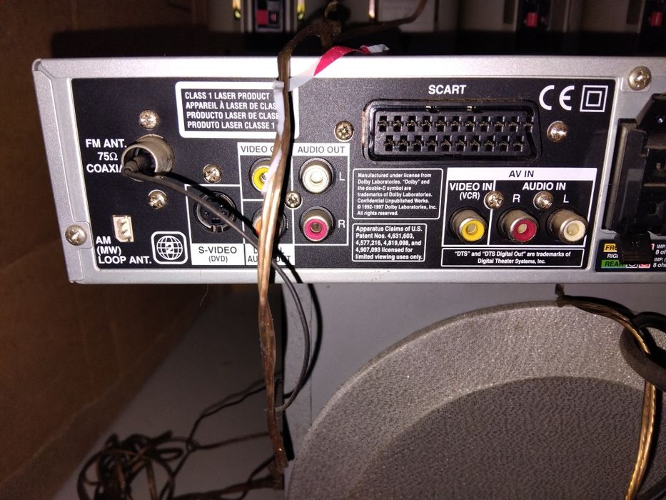 Dvd e sistema de som com SuB - woofer