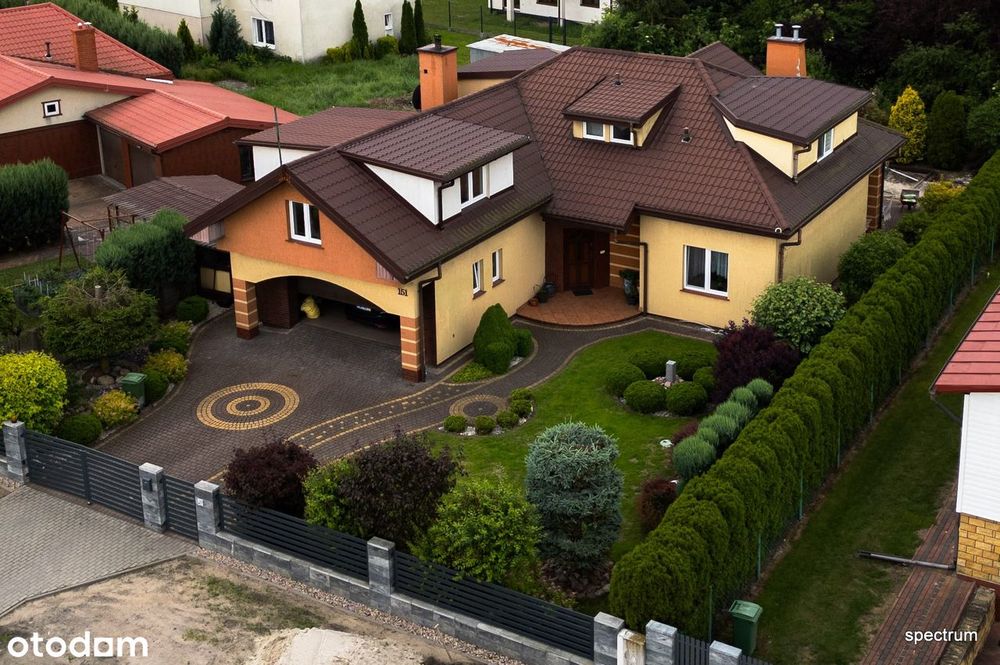 Komfortowy Dom z Piękną Działką