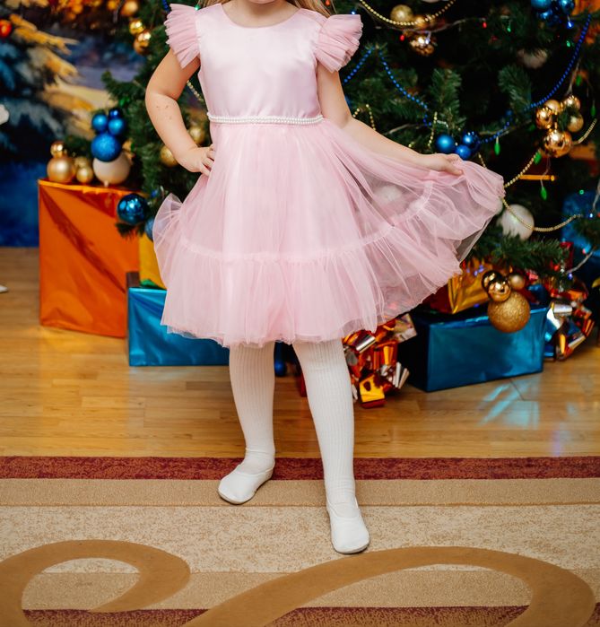 Святкова рожева сукня 122р