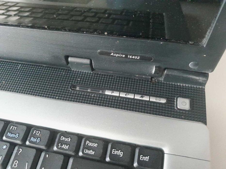 Acer Aspire 1640Z Laptop