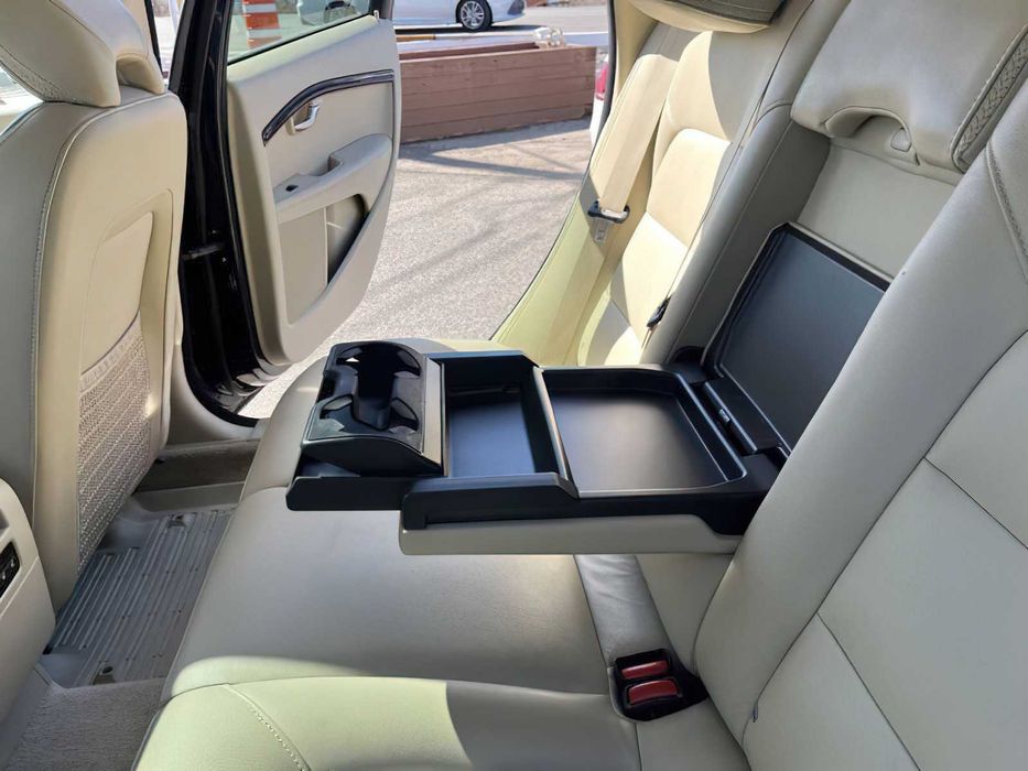 Volvo XC70 T6      2015