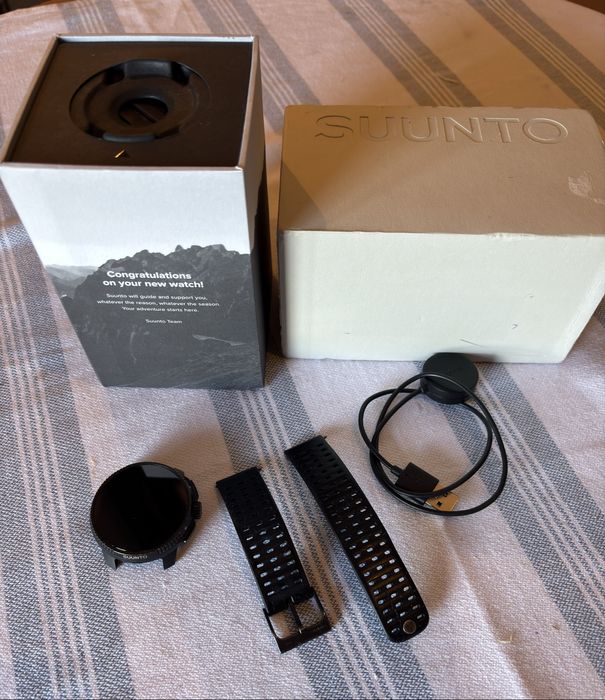 Suunto Race All Black