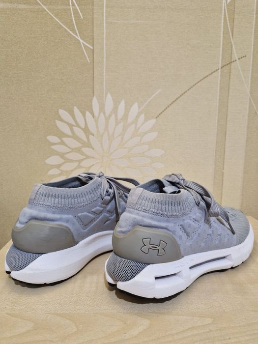 Кроссовки Under Armour HOVR Phantom 1 р.39
