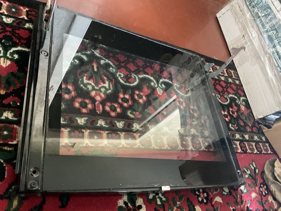 Встраиваемая духовка Hansa, модель BOEI623000, по запчастям.