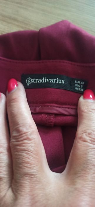 Spodnie damskie cygaretki Stradivarius