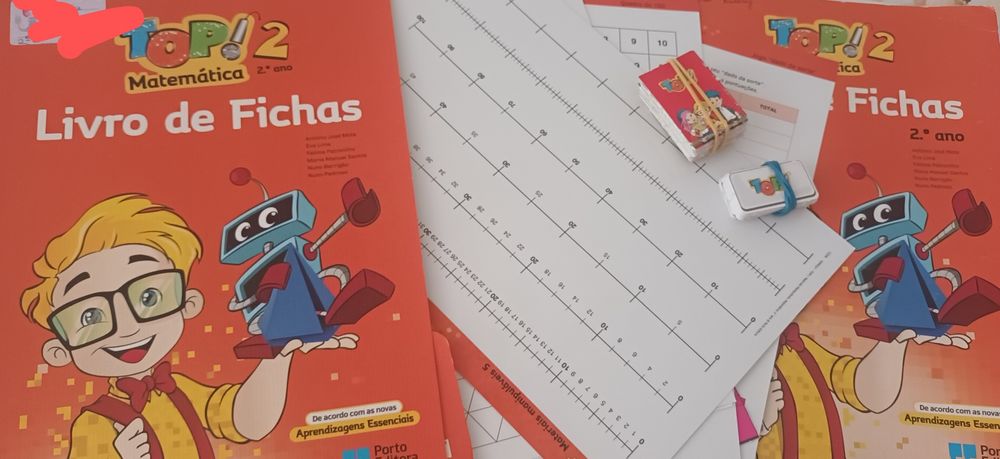 Livro de fichas e materiais Top Matemática 2o ano