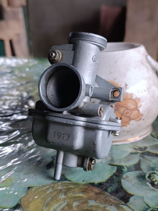 Продам карбюратор на 125