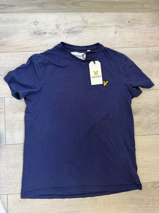 темно-синя футболка Lyle & Scott нова