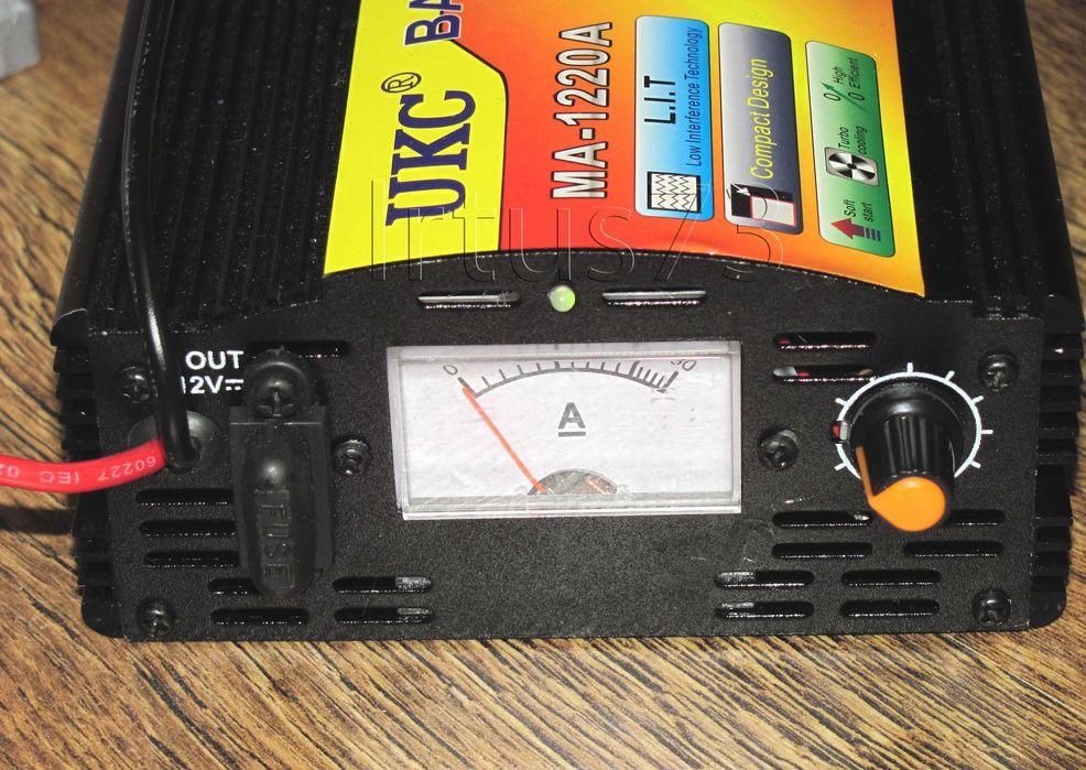 Зарядний пристрій 3-15 В 0 - 100 А для AGM, LiFePo4 акумуляторів