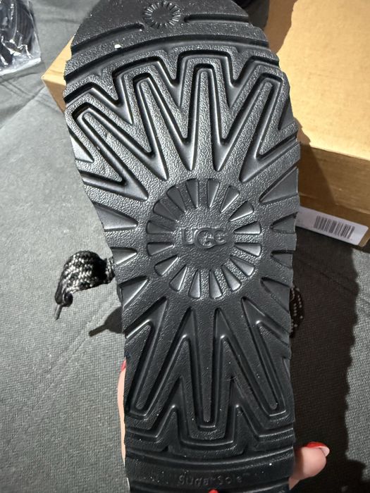 Śniegowce UGG Lowmel 39 czarne