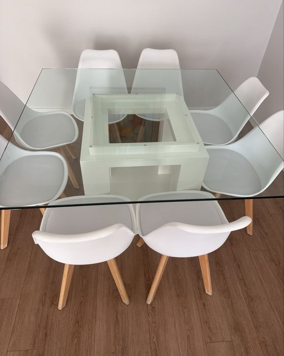 Mesa de jantar de vidro